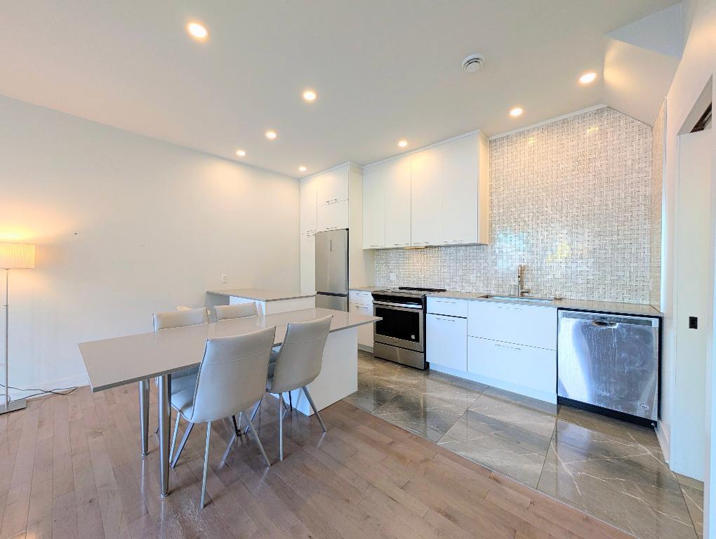 *Because You Deserve to Live in the Heart of St-Henri, Atwater Market* | 3096218