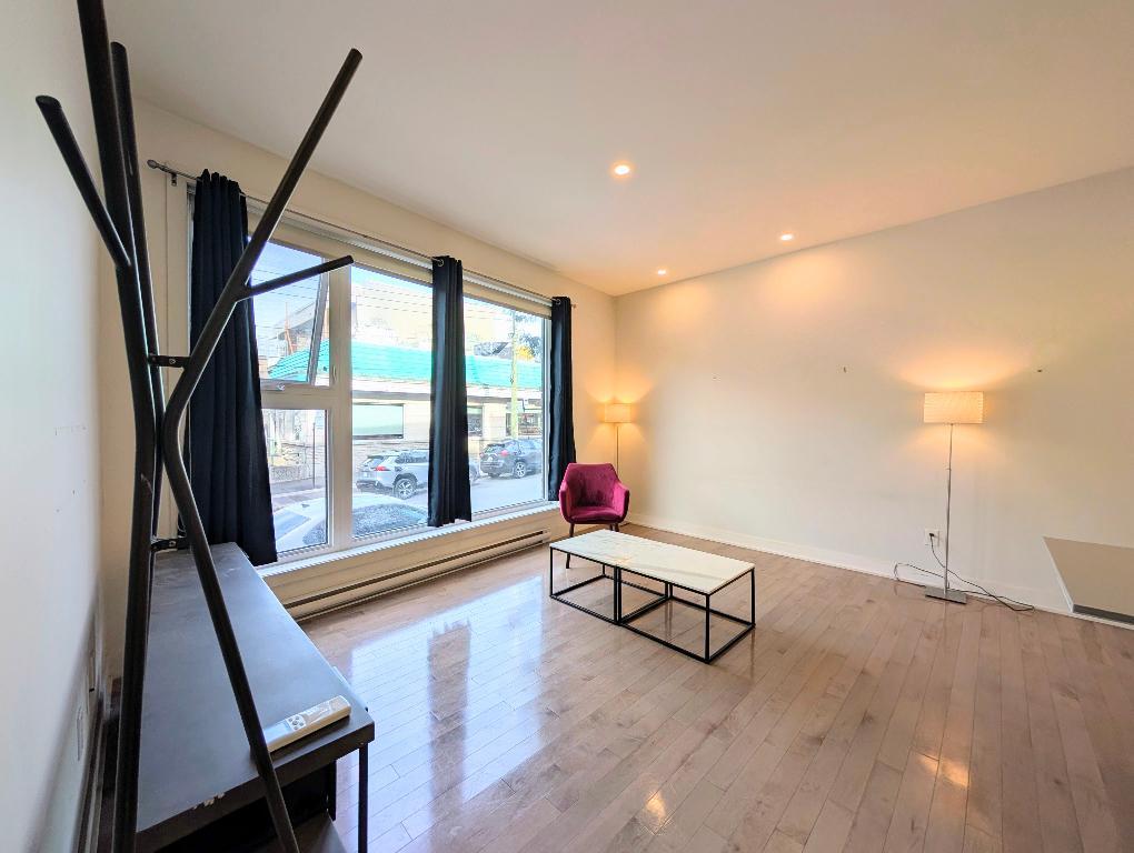 *Because You Deserve to Live in the Heart of St-Henri, Atwater Market* | 3096218