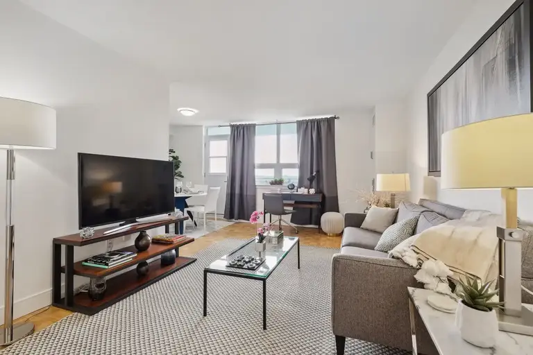 The Residence at Weston | 33 King Street, York | 3122761