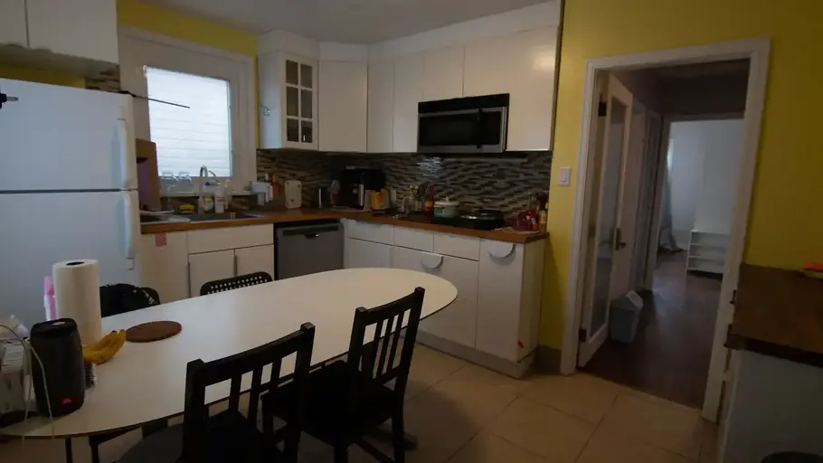 Utilities Included, By Room ,5 bed 5 bath House,  Full time Workers / Students | 10762 75 Avenue Northwest, Edmonton | 3096821