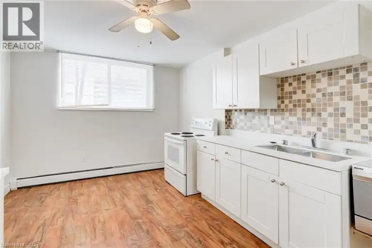807 ROBINSON Street Unit# B | 807 ROBINSON Street Unit# B, Burlington | 3112448