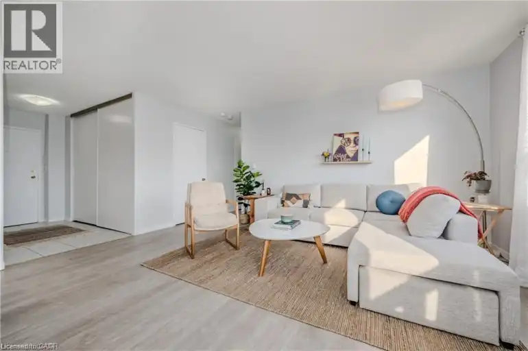 18 HOLBORN Court Unit# 503 | 18 HOLBORN Court Unit# 503, Kitchener | 3112546