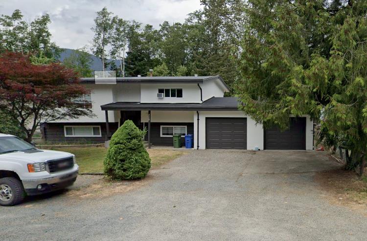 A spacious 3Bed/2Bath Main Floor of a House  in  Harrison Hot Springs | 475 Naismith Avenue, Harrison Hot Springs | 3097791
