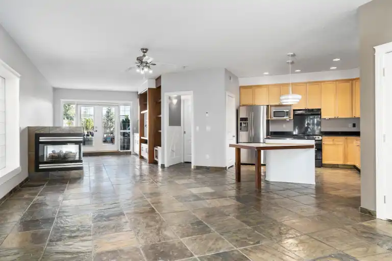 BC 2142 | 2142 17 Street Southwest, Calgary | 3124116