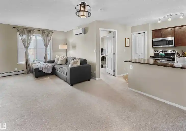 Top-floor 2-bed 2-bath condo with 2 parkings in desirable MacTaggart | 5816 Mullen Place Northwest, Edmonton | 3097869