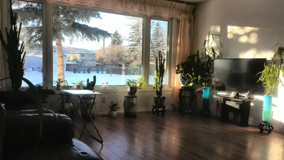 3 bedrooms in Center street - Bus 15 minutes to core area $1580 | 121 Huntford Close Northeast, Calgary | 3124122