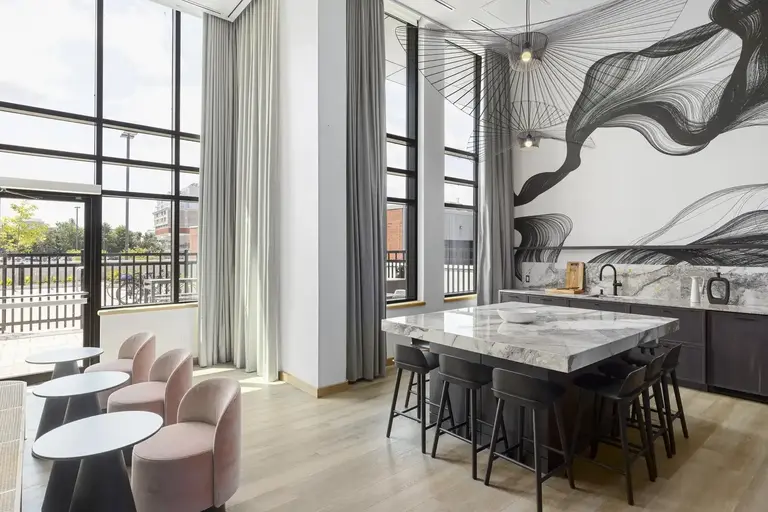 Element | 400 Kirkwood Avenue, Ottawa | 3124172