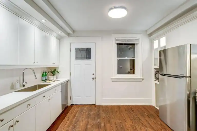 Upper- 593 Vaughan Road | 593 Vaughan Road, Toronto | 3098062
