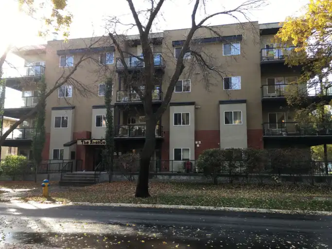 Air Conditioned 2 Bedroom 2 Full Bathroom Whyte Ave Condo 1100 sq feet | 103 - 10525 80 Avenue Northwest, Edmonton | 3098161