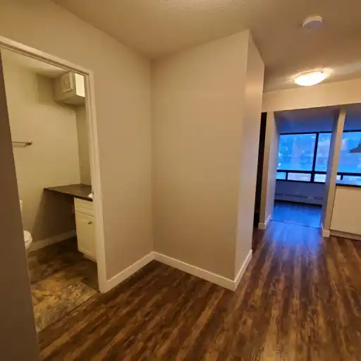 #221, 10160 114 St NW, Edmonton, AB | 10160 114 Street Northwest, Edmonton | 3098174