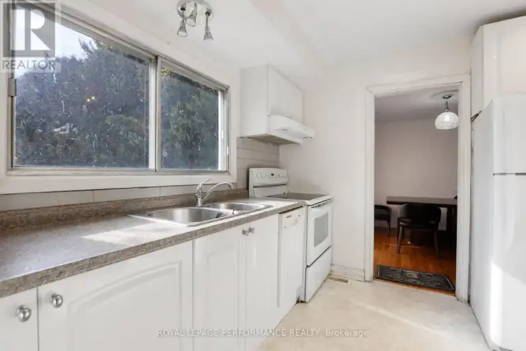 142 MEADOWLANDS DRIVE W | 142 MEADOWLANDS DRIVE W, Ottawa | 3098345