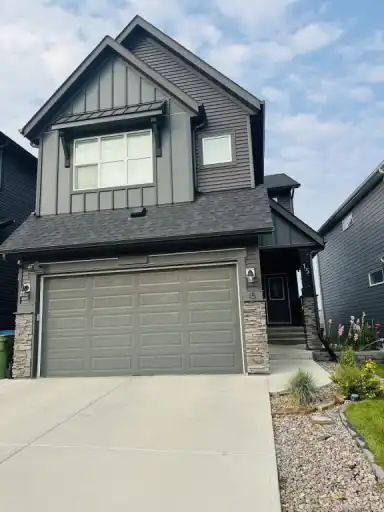 Beautiful, Well-Maintained Family Home in Livingston – Available Nov 1st | 15 Lucas Terrace Northwest, Calgary | 3154287