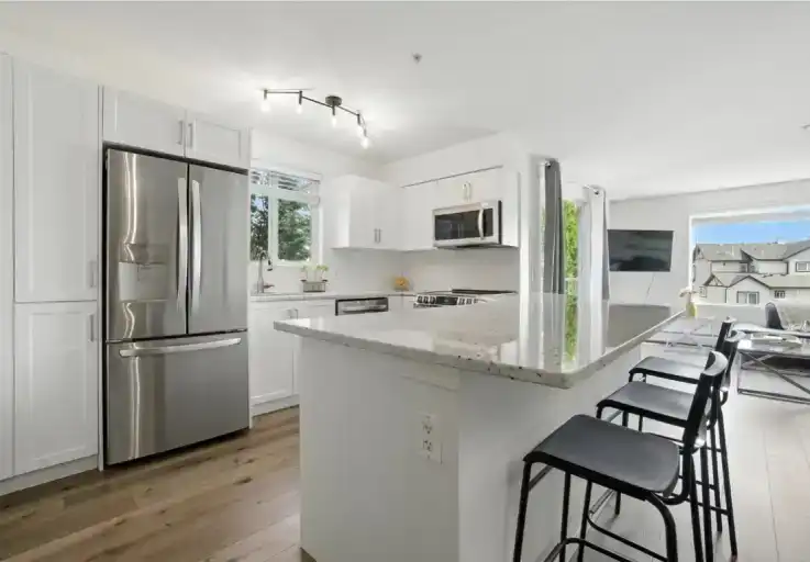 Bright & Spacious 2 Bed, 2 Bath Corner Unit | 40 Summerwood Boulevard, Sherwood Park | 3098450