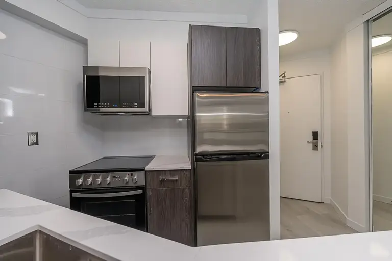 Edmonton House | 10205 100 Ave, Edmonton | 3100310