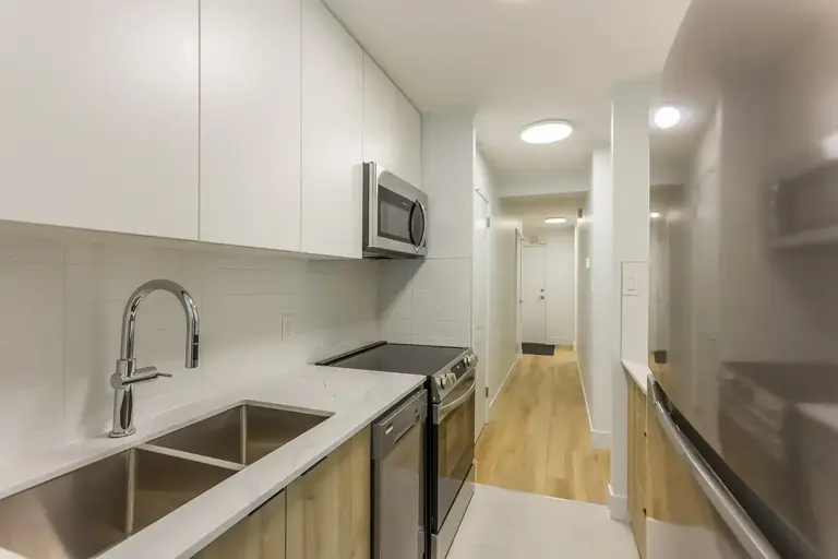 Axis Tower | 10155 116 Street Northwest, Edmonton | 3098626