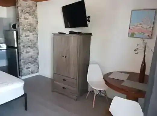 $1000 All in! Furnished Kitchenette Apartment | 22130 Stony Plain Road, Edmonton | 3099066