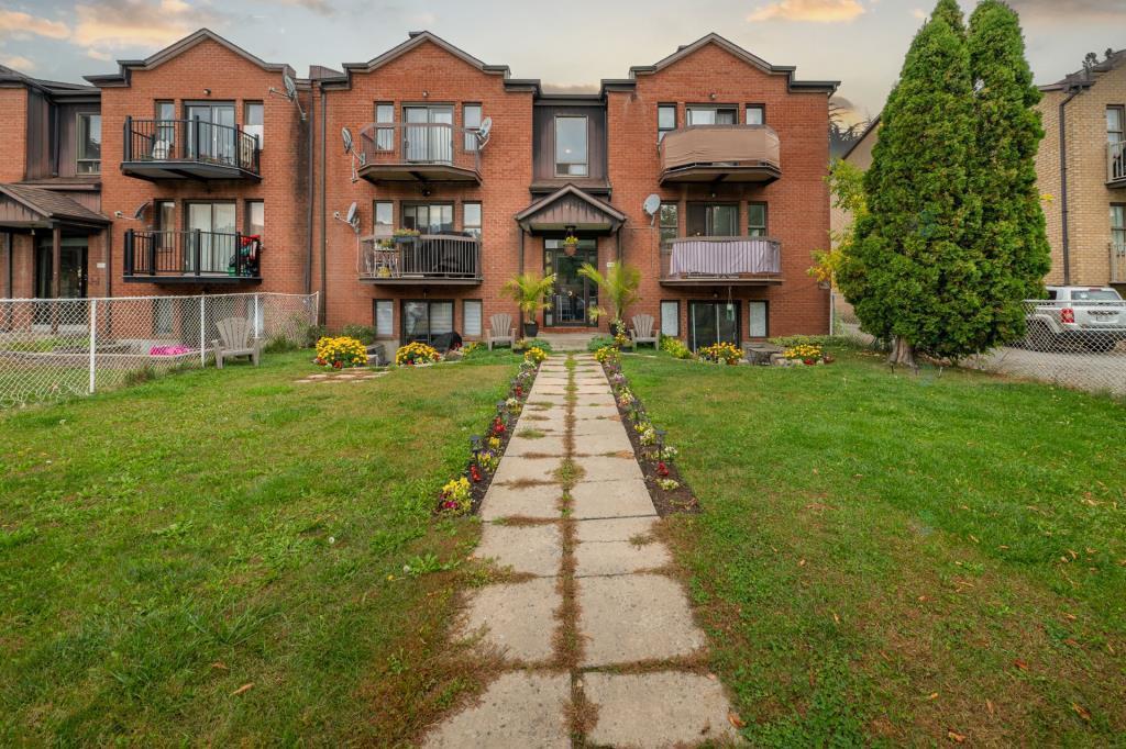 Grand appartement 4 1/2 Rivière-des-Prairies LIBRE | 3099604