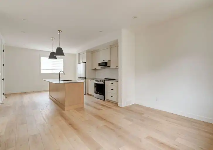BRAND NEW 3 BEDROOM TOWNHOME | 5 - 1720 33 Avenue Southwest, Calgary | 3121836