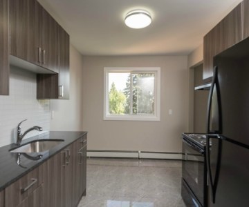 Lilac Manor | 10850 McQueen Road NW, Edmonton | 3099958