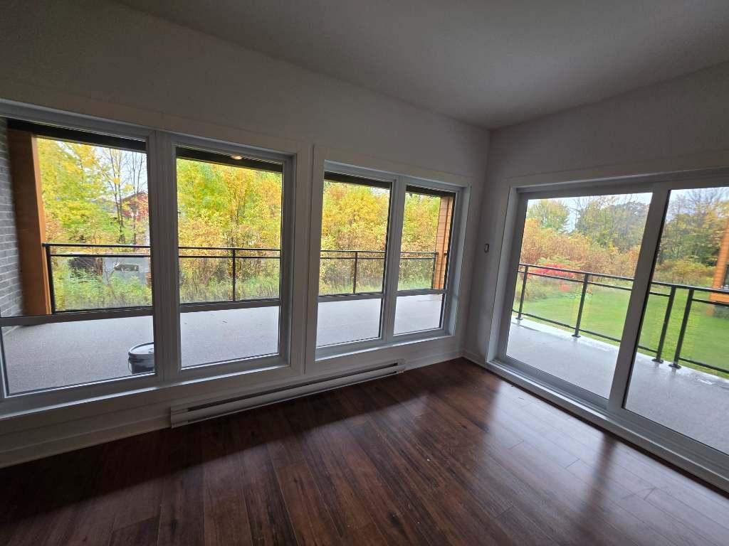 Grand 5 1/2 Avec Vue Direct Sur le Fleuve | 3100064