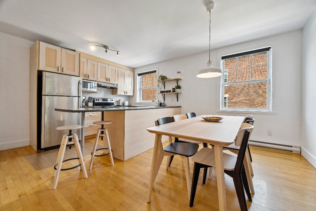 PLATEAU MONT-ROYAL, 7 1/2 entièrement MEUBLÉ et ÉQUIPÉ à 2 pas du Métro Laurier. LIBRE IMMÉDIATEMENT! | 3100069