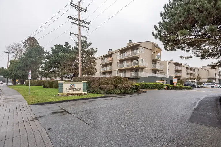 Clipper Cove | 8660 Granville Avenue, Richmond | 3100245