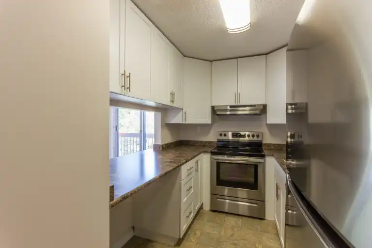 the David Thompson | 9717 111 Street Northwest, Edmonton | 3100306