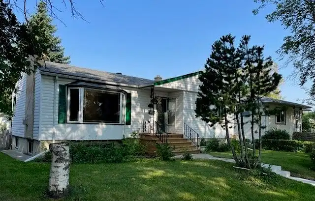Beautiful Updated Highlands Home | 11154 52 Street Northwest, Edmonton | 3100366