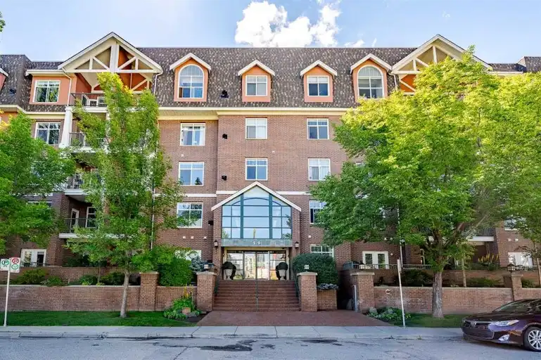Executive Penthouse Condo in the prestigious River Grande Estates | 410 - 2320 Erlton St SW, Calgary | 3156406