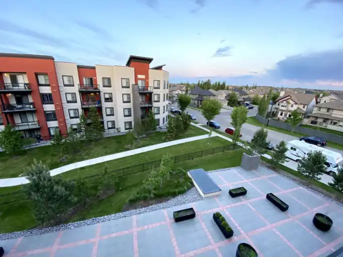 ⭐️ WINDERMERE 2-BEDROOM FURNISHED CONDO W/ UTILITIES ⭐️ TOP FLOOR W/ BALCONY | 320 Ambleside Link SW, Edmonton | 3100663