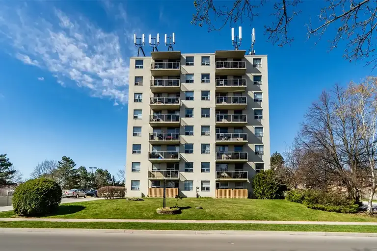 Longmoor Terrace Apartments | 4067 Longmoor Drive, Burlington | 3100764