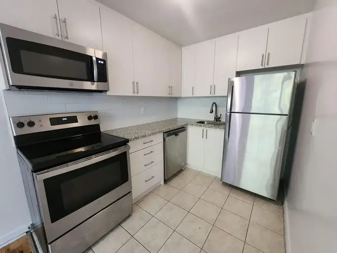 Bathurst Apartments | 3459 Bathurst Street, Toronto | 3129403