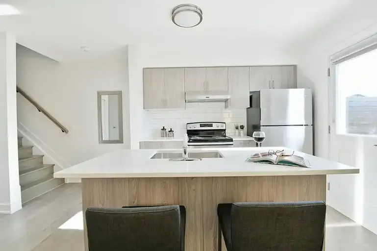 Skyline Stacked Townhomes | 32-34 Northview Road, Ottawa | 3101024