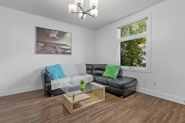 386 Chapel St | 386 Chapel St, Ottawa | 3129590