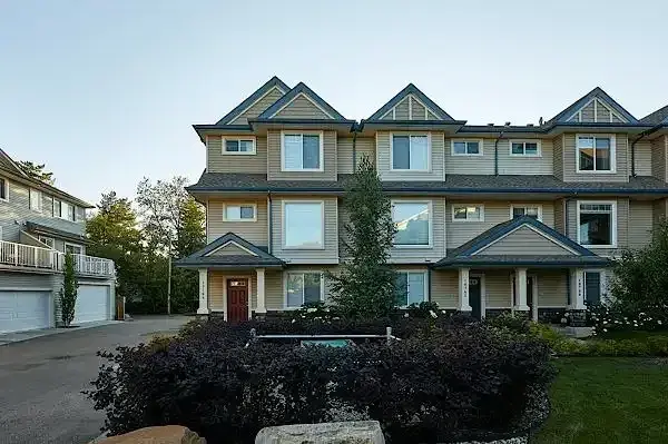Bright Executive Townhouse | 10736 76 Avenue Northwest, Edmonton | 3101143