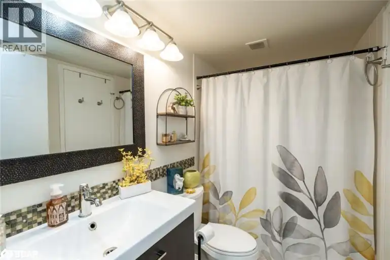 75 ELLEN Street Unit# 505 | 75 ELLEN Street Unit# 505, Barrie | 3101291