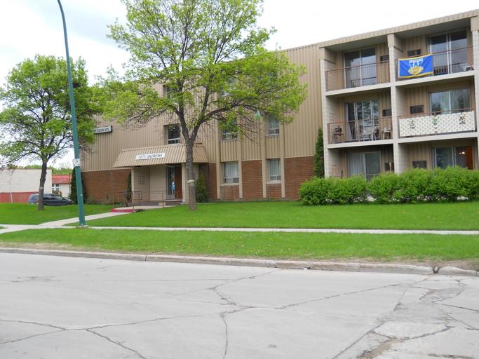1075 Andrews Street | 1075 Andrews St, Winnipeg | 3102074