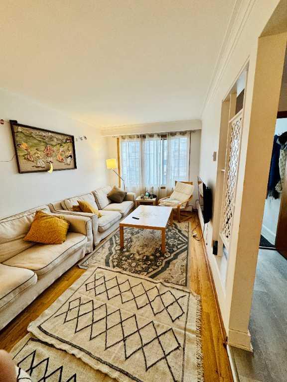Grand 5 1/2 RDC avec Garage et Cours à louer à St-Leonard/St-Michel - 4234, 41e rue | 3102127