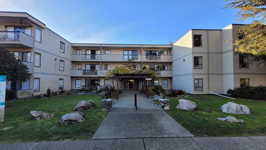 CEDARVIEW MANOR | 1655 Chesterfield Avenue, North Vancouver | 3102278