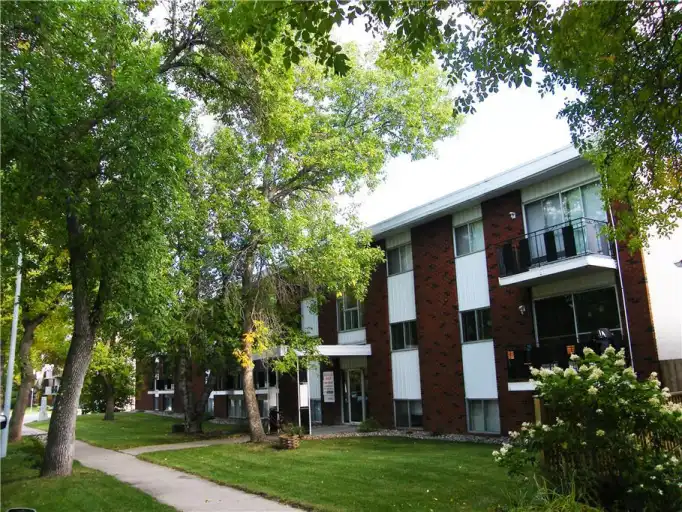 Queenland Apartment | 9915 88 Avenue, Edmonton | 3102334