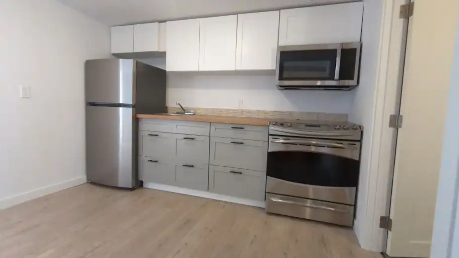 Big Beautiful Newly Renovated 2 Bedroom Home!! | 2520 17A Street Southwest, Calgary | 3163169