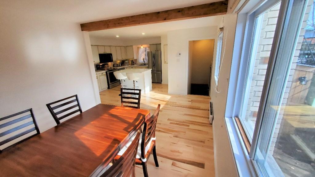 Grand logement rénové de 2125 pi2 au RDC d’un duplex | 3102414