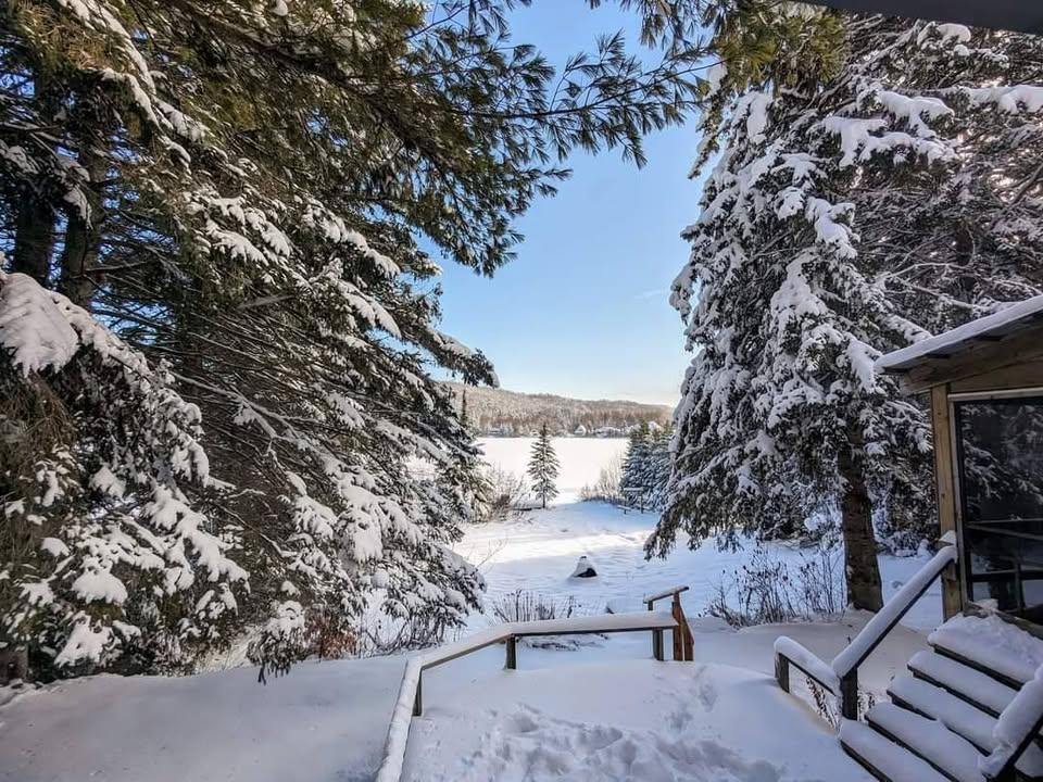 Temps des fêtes - Chalet pittoresque sur bord de lac | 3131726