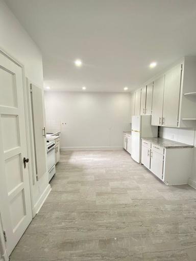 5821 CHEMIN COTE ST LUC | 5821 CHEMIN COTE ST LUC, Montreal | 3102427