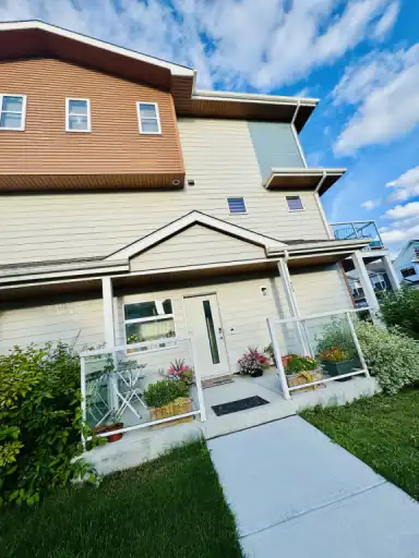 Townhouse | 923 173 Street Southwest, Edmonton | 3158883