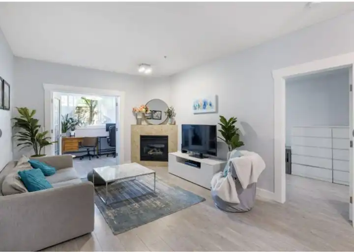 Spacious 2bed, 2bath + den in the heart of Downtown - UP TO 1 MONTH FREE** | 115 - 126 14th Ave SW, Calgary | 3149101