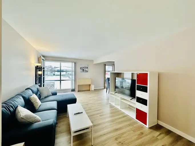 3 Bedroom bungalow main floor near WEM and new LRT | 15917 88A Avenue Northwest, Edmonton | 3102845
