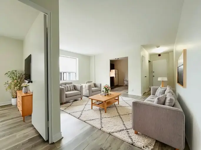 1711 Kingston Rd | 1711 Kingston Rd, Toronto | 3106288