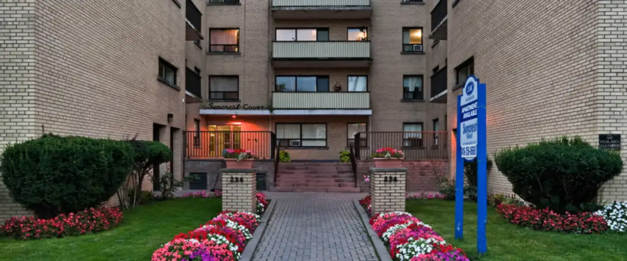 Suncrest Court | 236 Vaughan Road, Toronto | 3106296