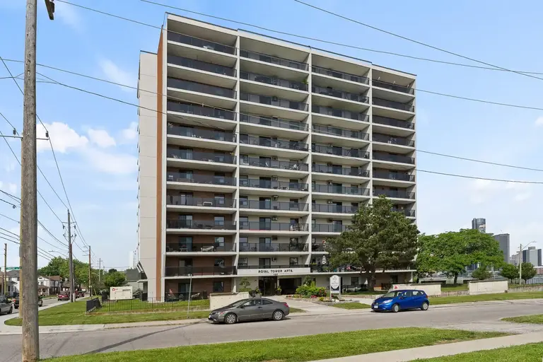 Royal Tower Apartments | 101 Langlois Ave, Windsor | 3106356